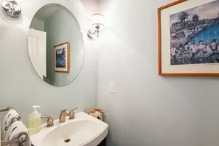 572 Freeport St, Boston, MA 02122 - Photo 15