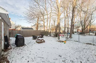 151 Campbell St, New Bedford, MA 02740 - Photo 35