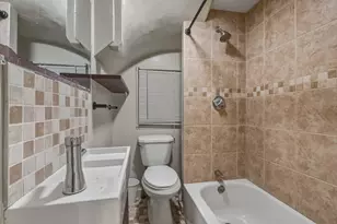 50 Monmouth St, Boston, MA 02128 - Photo 15