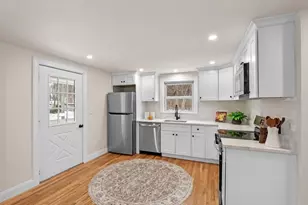 98 John Carver Rd, Reading, MA 01867 - Photo 5