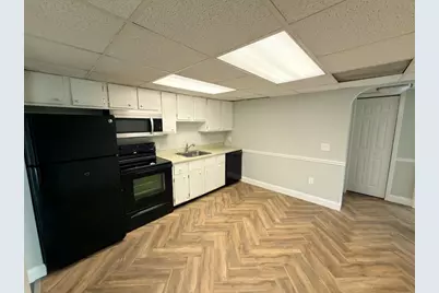 8 Shadowbrook Ln #41, Milford, MA 01757 - Photo 5