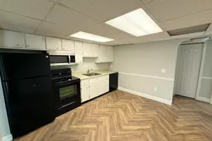 8 Shadowbrook Ln, Milford, MA 01757 - Photo 5