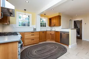 93 Churchill Ave, Arlington, MA 02476 - Photo 9