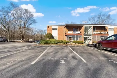 115. Grove St #11.., Boston, MA 02132 - Photo 21