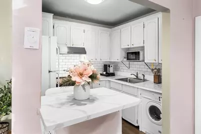 115. Grove St #11.., Boston, MA 02132 - Photo 9
