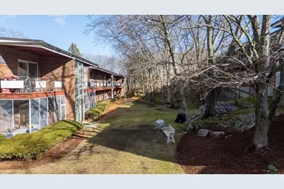 115. Grove St #11.., Boston, MA 02132 - Photo 25