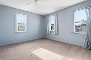 364 Tecumseh St, Fall River, MA 02721 - Photo 15