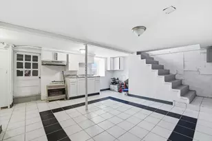 364 Tecumseh St, Fall River, MA 02721 - Photo 25