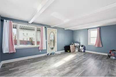 364 Tecumseh Street, Fall River, MA 02721 - Photo 9