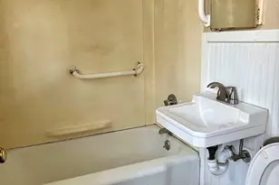 70 Cypress St, Falmouth, MA 02536 - Photo 5