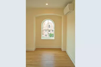 877 Beacon St #5, Boston, MA 02215 - Photo 9