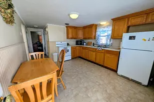 14 Walnut St, Oxford, MA 01540 - Photo 5