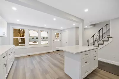 27 Village St #1, Marblehead, MA 01945 - Photo 5