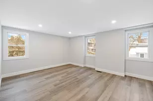 27 Village St, Marblehead, MA 01945 - Photo 13