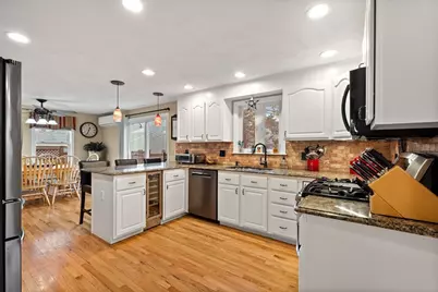 27 Folger Ave, Beverly, MA 01915 - Photo 5