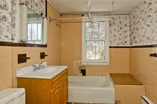 46-52 Maplewood, Chicopee, MA 01013 - Photo 11