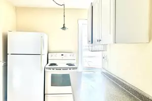 591 Varnum Ave, Lowell, MA 01854 - Photo 11