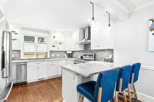 10 Hesseltine Ave, Melrose, MA 02176 - Photo 13