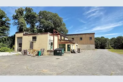 148 Marlboro Rd, Southborough, MA 01772 - Photo 3