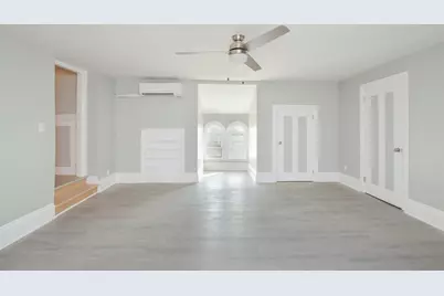 1049 Pleasant St #3, New Bedford, MA 02740 - Photo 3