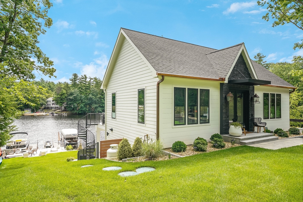226 Lakeview Dr, Winchendon, MA 01475 - MLS 73465530 - Coldwell Banker