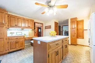 96 Thacher St, Attleboro, MA 02703 - Photo 9