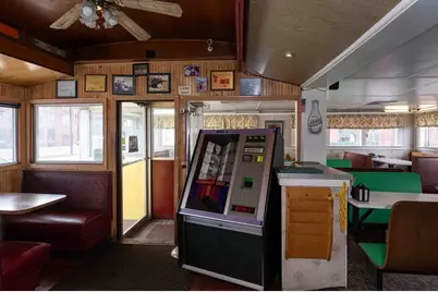 145 Dutton St, Lowell, MA 01852 - Photo 15