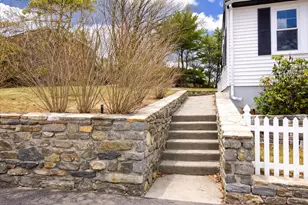 41 Bridgeport St, Worcester, MA 01604 - Photo 3