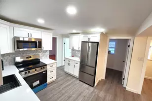 41 Bridgeport St, Worcester, MA 01604 - Photo 15