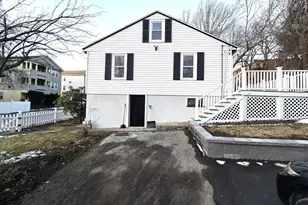 41 Bridgeport St, Worcester, MA 01604 - Photo 5