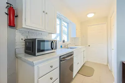 21 E Park Ave, Lynn, MA 01902 - Photo 9