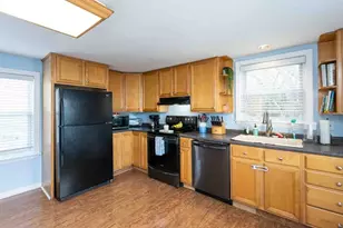 6 Monroe Ct, Gloucester, MA 01930 - Photo 7