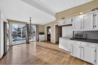 499 Hanover St, Fall River, MA 02720 - Photo 17