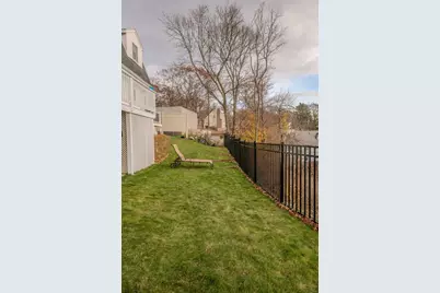 27 Temple St, Melrose, MA 02176 - Photo 37