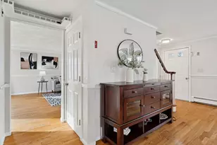 27 Temple St, Melrose, MA 02176 - Photo 9