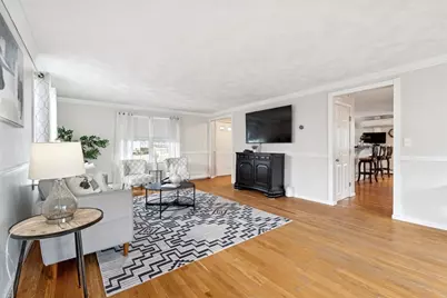 27 Temple St, Melrose, MA 02176 - Photo 13