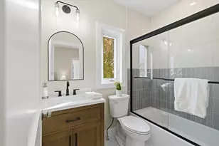 34 Hinckley St, Somerville, MA 02145 - Photo 21