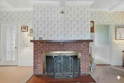 4 Beach Ave, Salem, MA 01970 - Photo 9