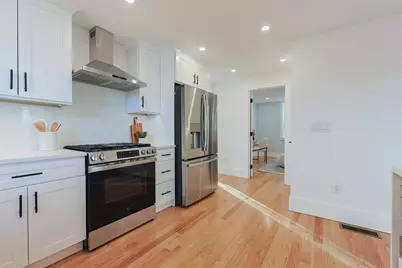 3 Arlington St, Amesbury, MA 01913 - Photo 9