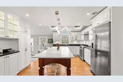 72 Columbine Rd, Milton, MA 02186 - Photo 3