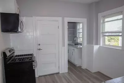 285 Medford St #2, Somerville, MA 02143 - Photo 3