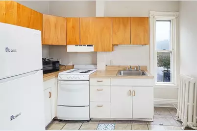 393 Pleasant St, New Bedford, MA 02740 - Photo 11