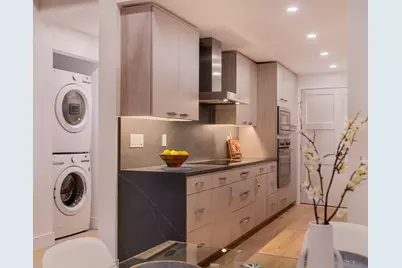 33 Sleeper #409A, Boston, MA 02210 - Photo 3