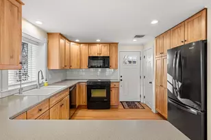 30R Harbor St, Danvers, MA 01923 - Photo 17