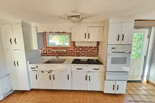 94 Clark Rd, Spencer, MA 01562 - Photo 9