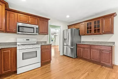 109 Meadow Creek Dr, Dracut, MA 01826 - Photo 17