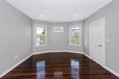 19 Chase St #2, Boston, MA 02125 - Photo 5