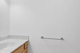 37 Wyndermere Pl, Ludlow, MA 01056 - Photo 11