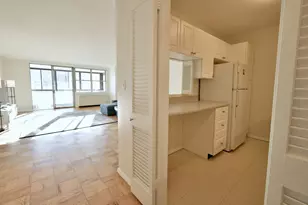 8 Whittier Pl, Boston, MA 02114 - Photo 9