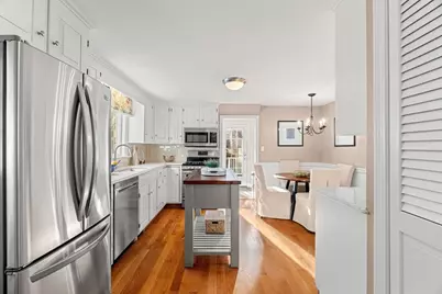 24 Gladstone St, Wakefield, MA 01880 - Photo 9